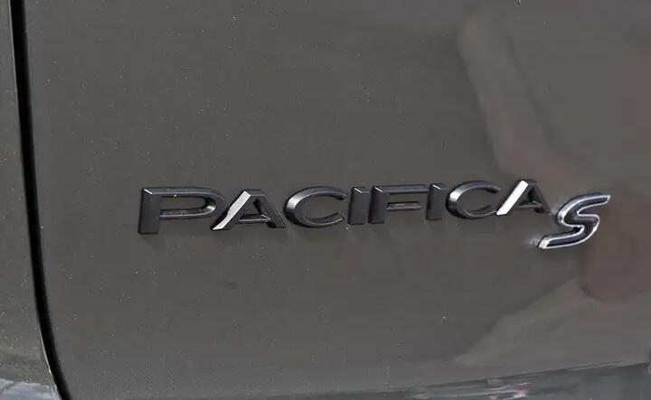 Chrysler Pacifica
